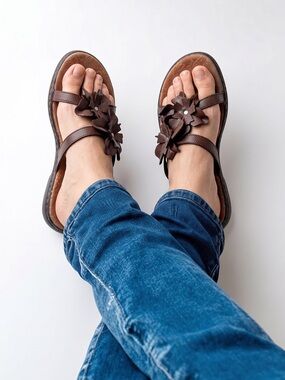 b.o.c. Dark Brown BoHo Floral Strappy Summer Casual Stylish Sandals Size 7
